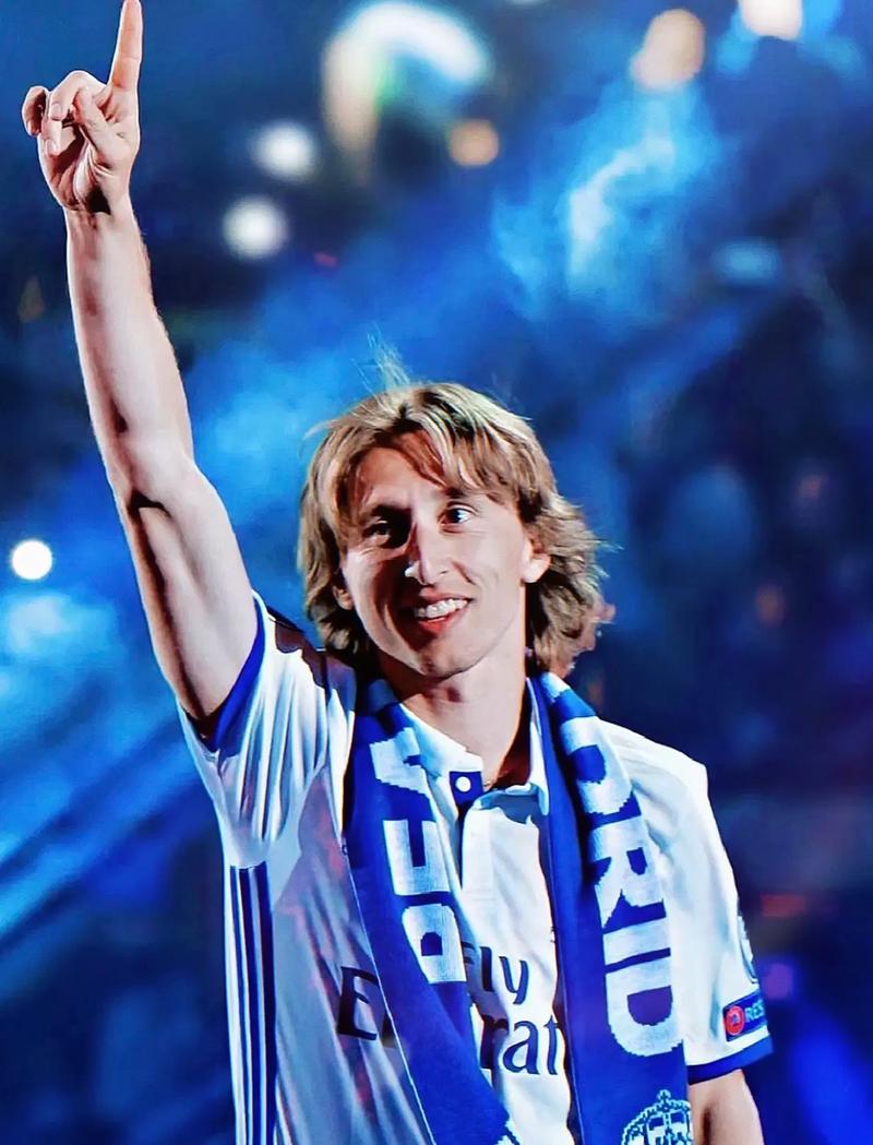 阿韦洛亚：我知道这是哪，有人拿3个欧冠还被说